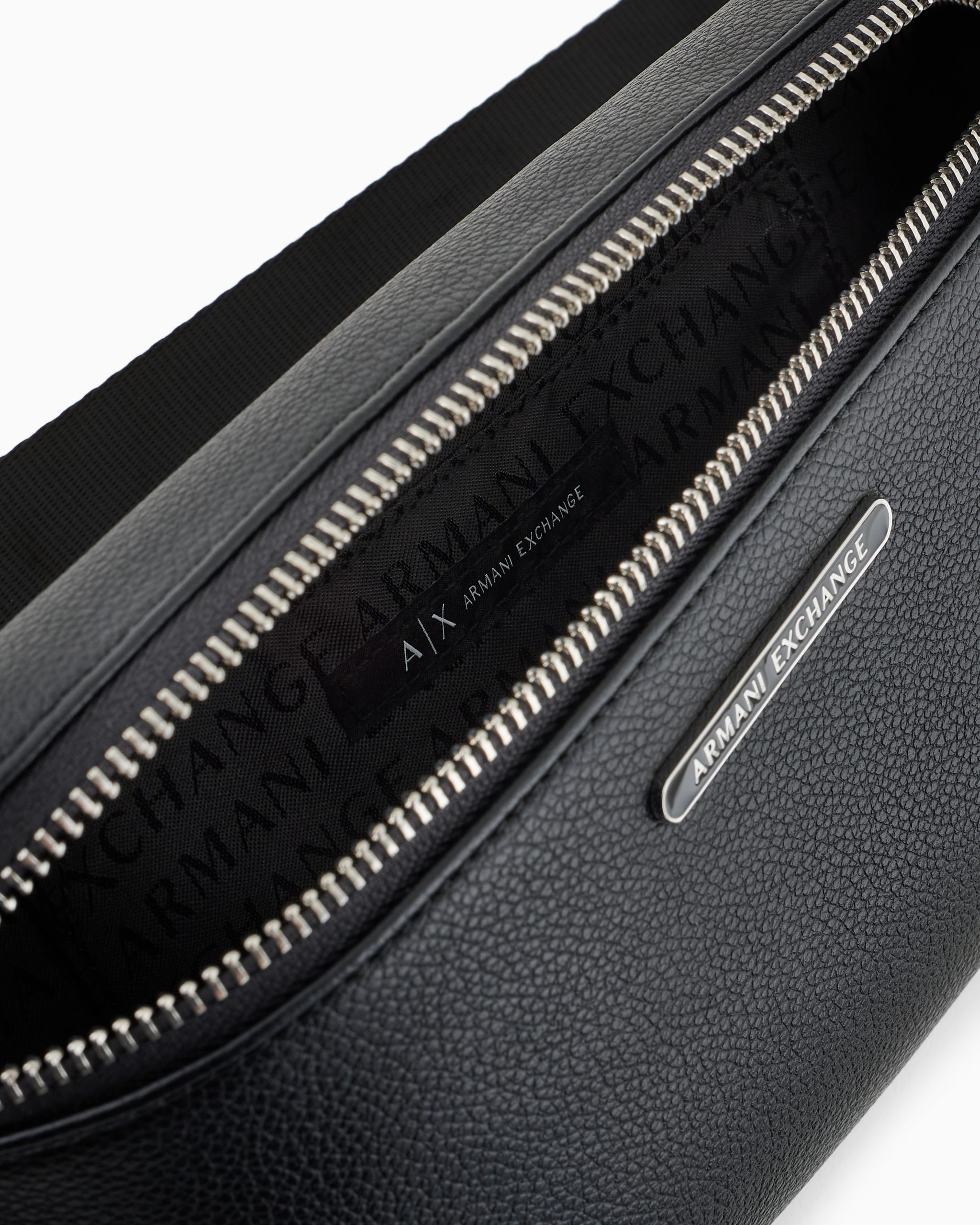XM000848_AF12134_UC001_A_SS2026 - Armani Exchange
